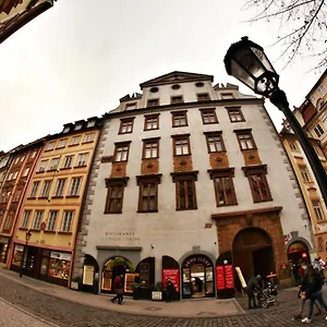 Hostel Homer - Old Town Square, Prága